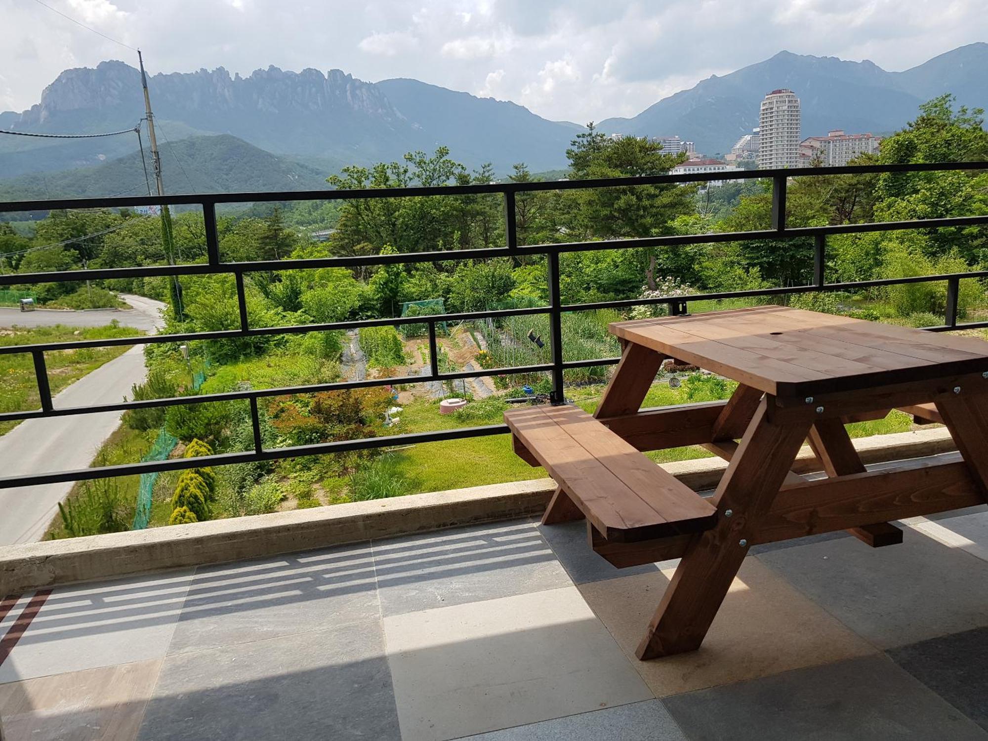 Gilson Guesthouse Sokcho Dış mekan fotoğraf