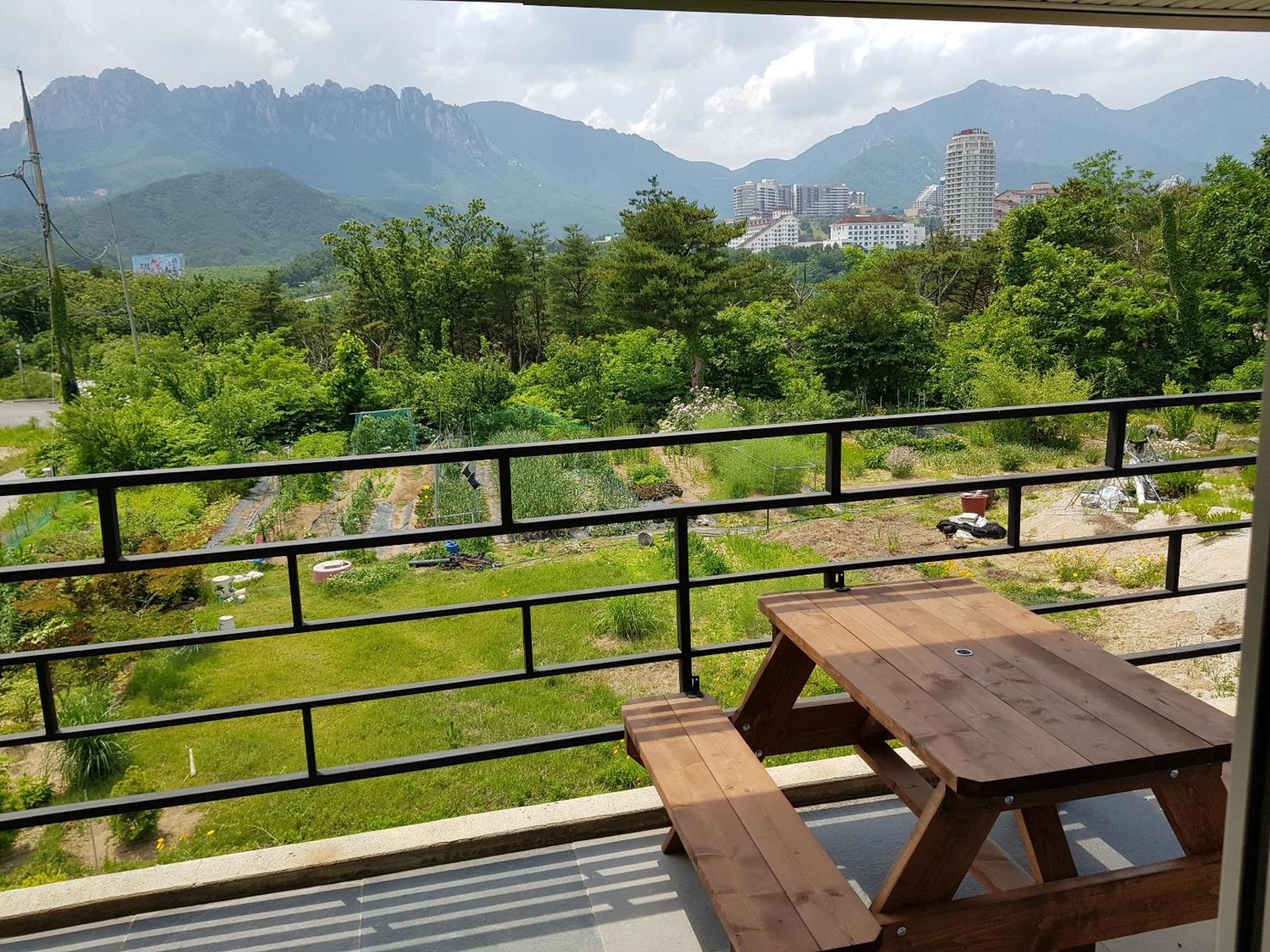 Gilson Guesthouse Sokcho Dış mekan fotoğraf